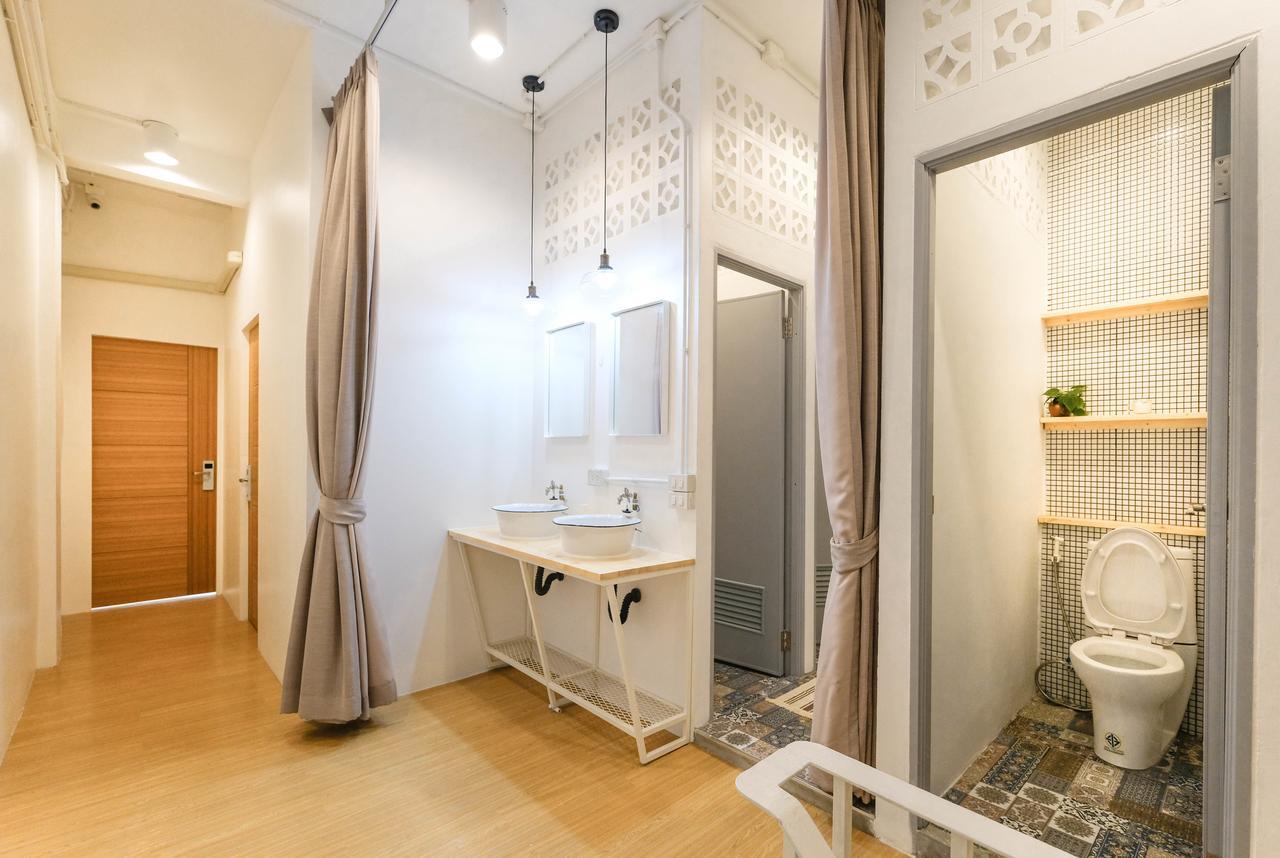 Simple To Sleep Hostel Бангкок Экстерьер фото