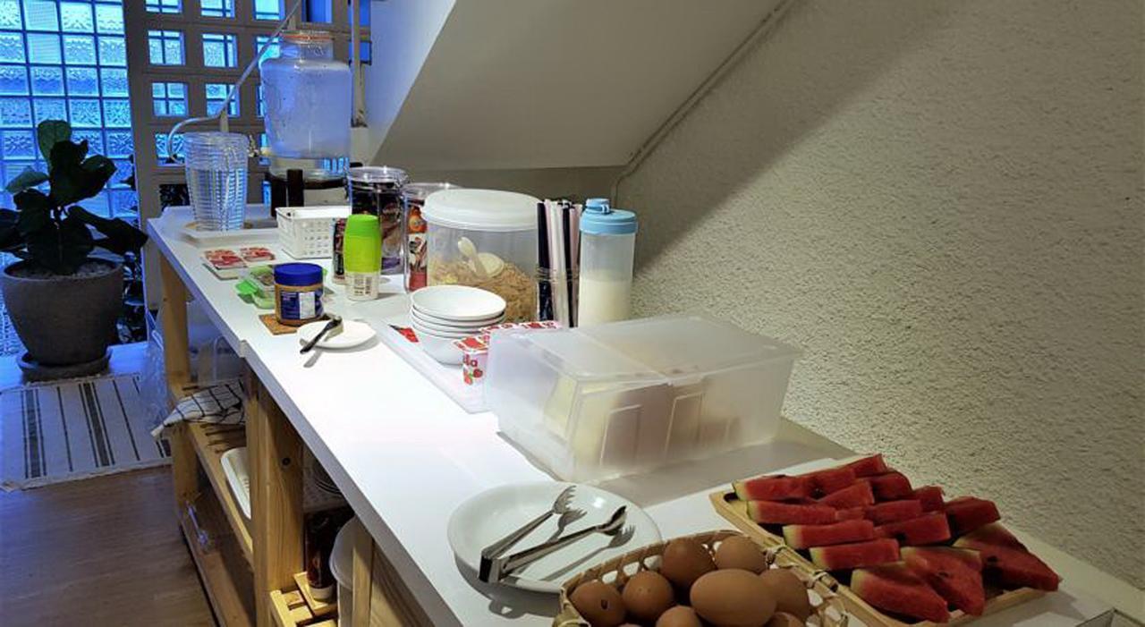 Simple To Sleep Hostel Бангкок Экстерьер фото