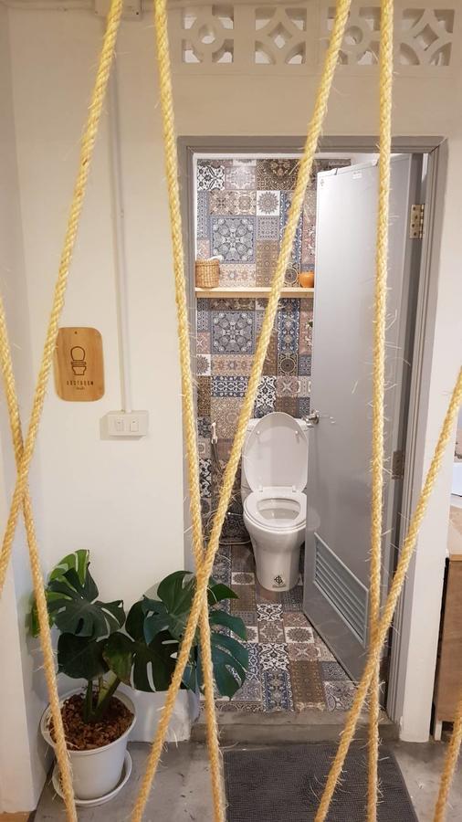 Simple To Sleep Hostel Бангкок Экстерьер фото